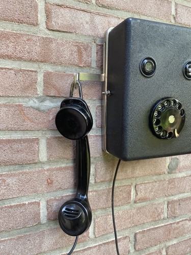 Vecchio telefono parete - vecchio,