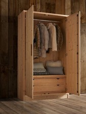 ARMADIO RUSTICO IN LEGNO DI