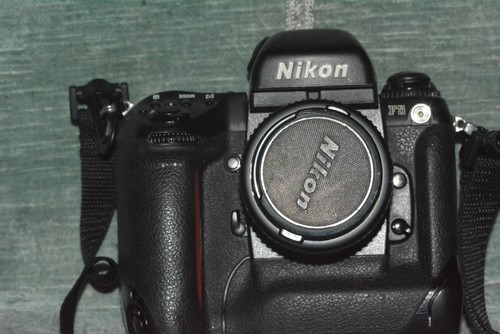 Nikon con af nikkor - nikon,