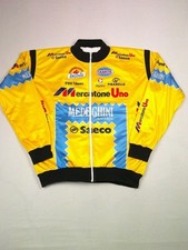 Mercatone uno medeghini - mercatone, veste