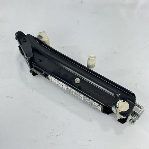 Cric mercedes a2035830715 w203 - cric,