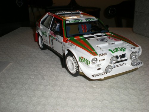 Autoart lancia delta s 4 - 1.18,