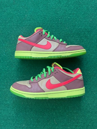 Nike dunk premium low toxic - nike,