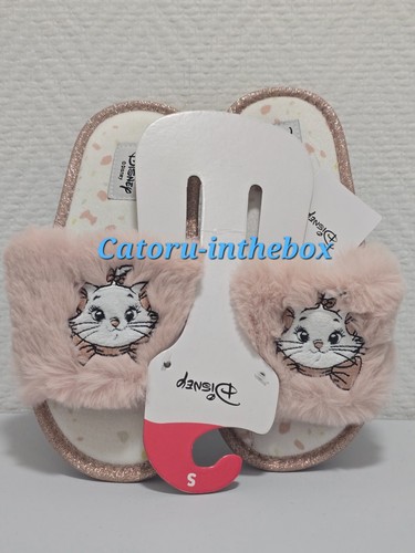 Chaussons pantoufles - /, /