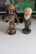 Statua figura testa dondolante Papa Francesco Predator e Freud entra e scegli