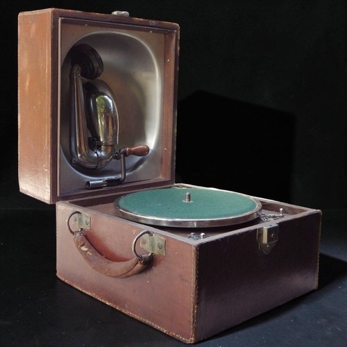 Decca vintage 1920s - decca, brown