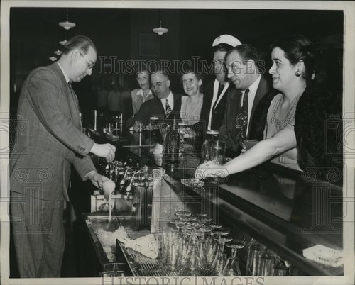 1946 press photo manager - press, of