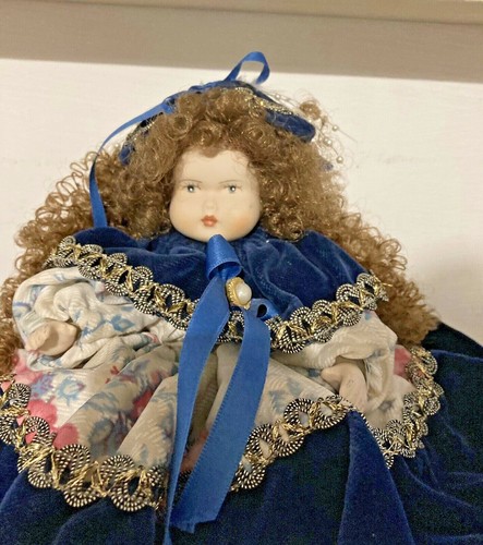 Bambola porcellana capodimonte - bambola,