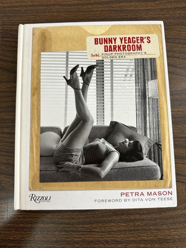 Bunny yeager darkroom - bunny,