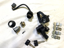 CHIAVI MARCHIATE PIAGGIO set  bloccasterzo + serr. sportelli vespa pk 50/125 S