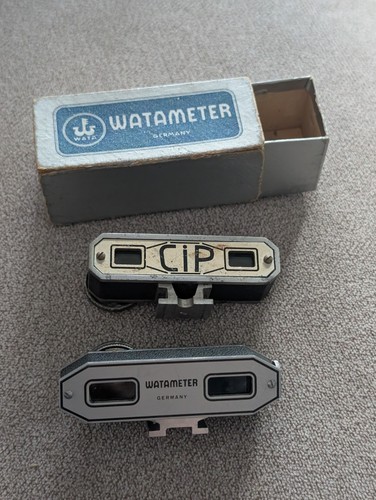 Deux télémètre watameter - , et