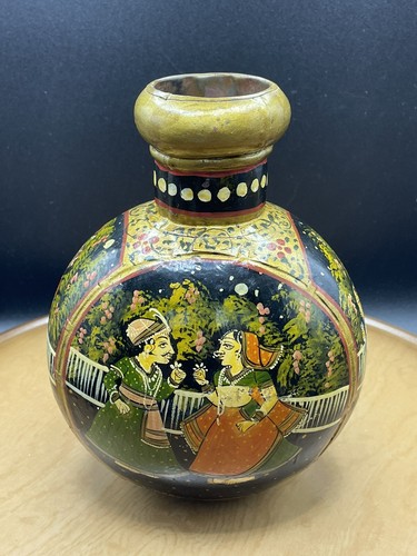 Vecchio vaso metallo - vaso, in