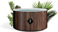 Helsinki Spa Gonfiabile, Vasca