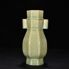 Vaso piercing orecchio crepa