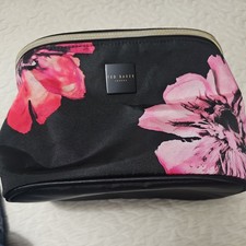 Ted Baker Vanity Case Morbido