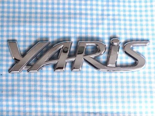 Occasion yaris badge - badge, emblem