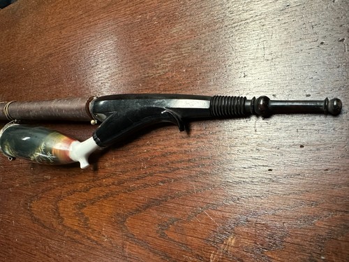 Vecchia pipa per tabacco con - pipa,