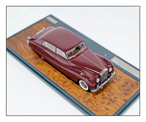 Rolls royce silver wraith - silver,