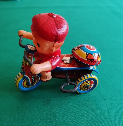 Triciclo con bambino - , e