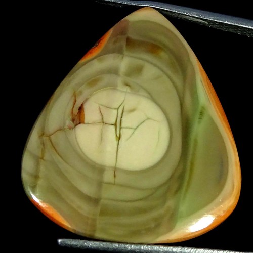 Pietra preziosa cabochon