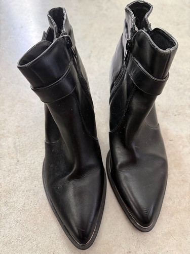 Scarpe stivaletti nuove con