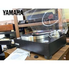 Giradischi Yamaha GT-2000 con