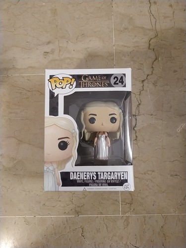 Daenerys targaryen figurine - daenerys,