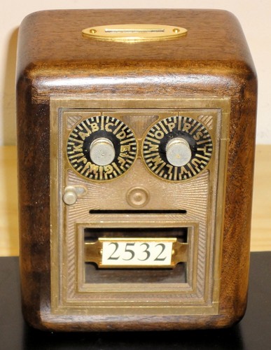 Antica banca porta cassetta