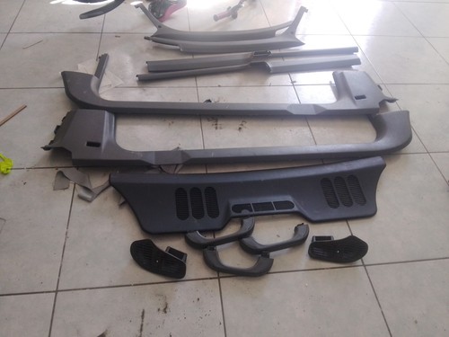 Plastiche copri montanti - plastiche,