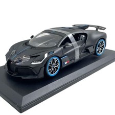 Modellino Auto Bburago 1/18 Bugatti Divo full carbon 50th anniversary Bburago