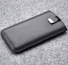 Custodia LG nera in vera pelle