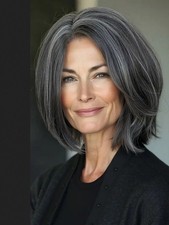 Parrucche da donna grigie alte