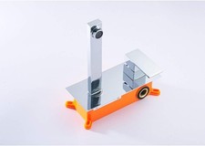 Rubinetto a parete , color argento