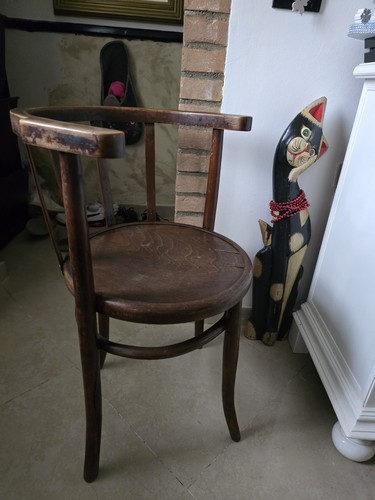 Sedia legno con etichetta - con,