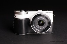 Custodia mezza fotocamera in