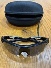 Occhiali da sole sportivi