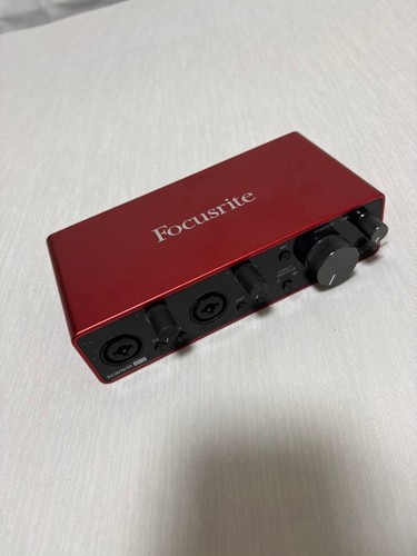 Focusrite scarlett 2i2 - scarlett, 3a