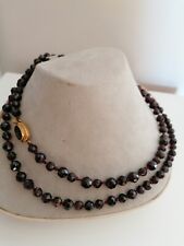 LUNGA COLLANA VINTAGE DI GRANATI CON CHIUSURA IN ORO 18 KT E PIETRA INCASTONATA