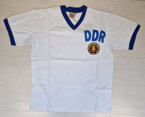 5425 old soccer - old,