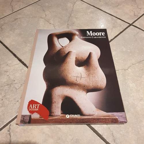 Moore art dossier - -, dossier.