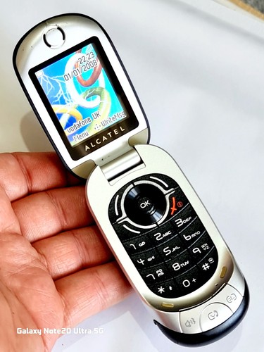 Telefono cellulare compatto