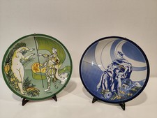 Serie di due Piatti "Il Viaggio Di Colombo" Di Oikonomoy per Esso.