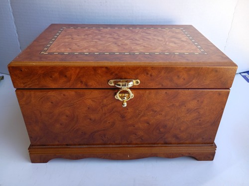 Vintage style mele - style, burl