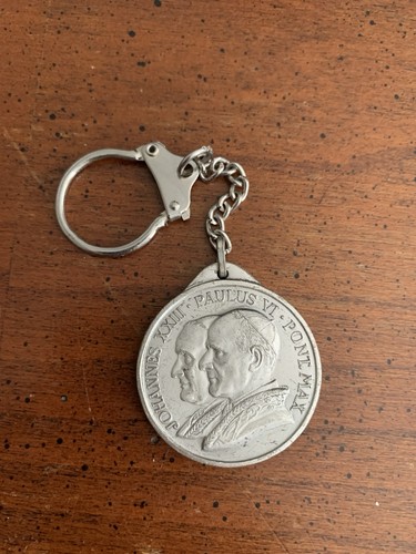 Vintage vatican keychain - vatican, ii