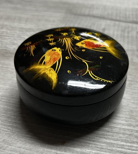 Hand painted black - hand, lacquer