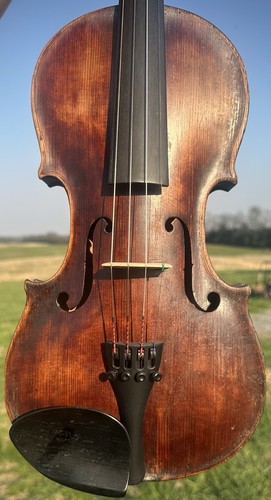 Vecchio violino etichettato