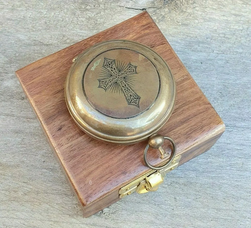 Antica bussola vintage ottone