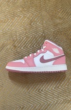 Jordan 1 Mid Valentine