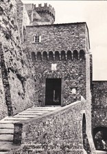 FOSDINOVO: Ingresso Castello