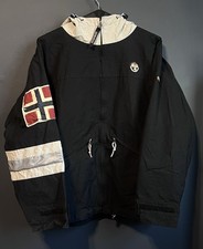 RARE Napapijri Geographic